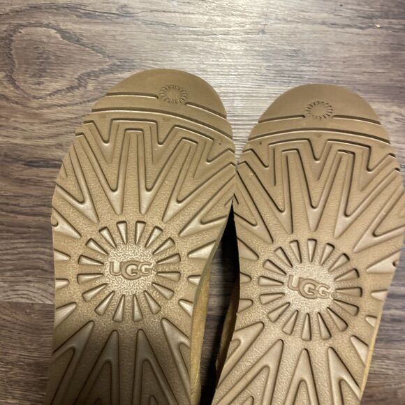 Ugg Bethany Classic Slim Ankle Cut Brown Comfort Boots Shoes Women's Size 7.5 - Picture 16 of 16